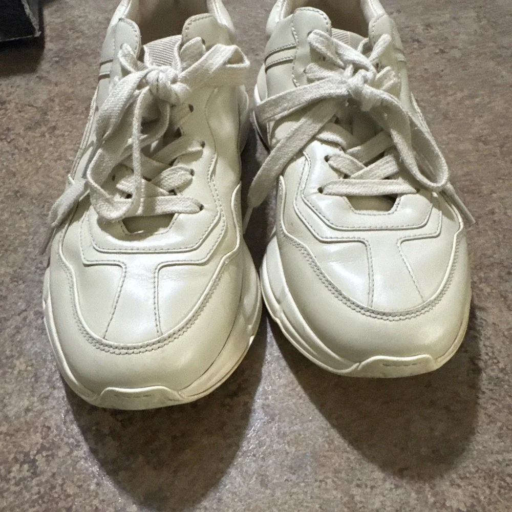 gucci  Rhyton Gucci logo leather sneaker  size 38 (women's 8)